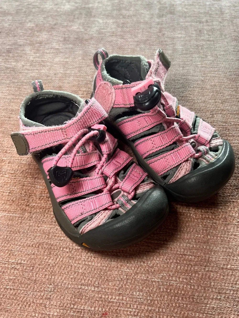 Keen Little Kids Size 8 Pink Outdoor Closed Toe Sandals Waterproof Shoes